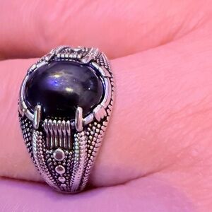 Sophisticated Black and925 Sterling Silver Men's Ring